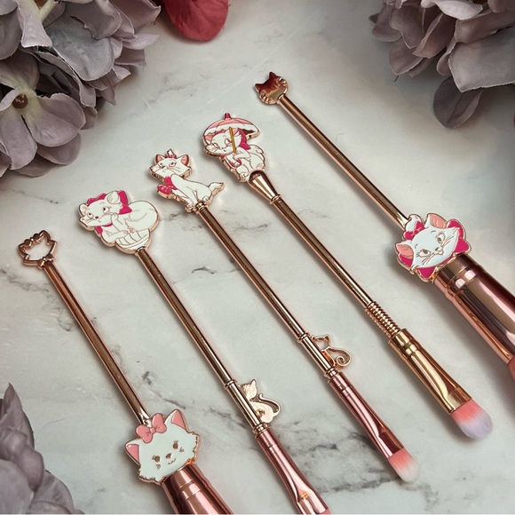 Aristocats Marie the Cat Rose Gold 5 Piece Makeup Brush Set - Picture 7 of 17